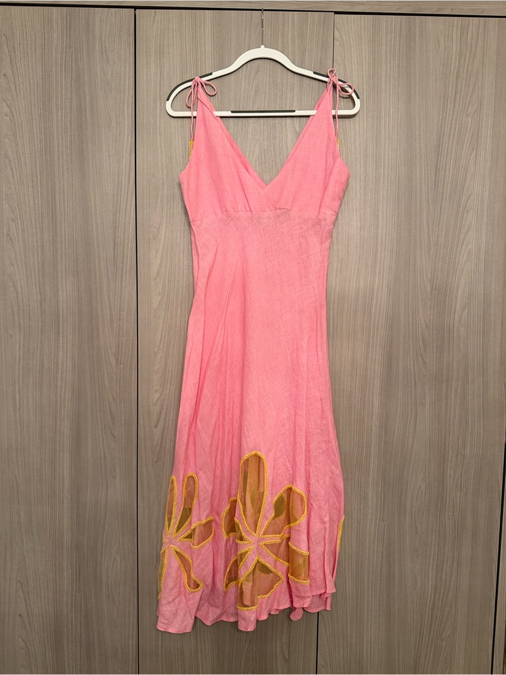 Sleeveless Pink Midi Dress with Yellow Floral Appliqué